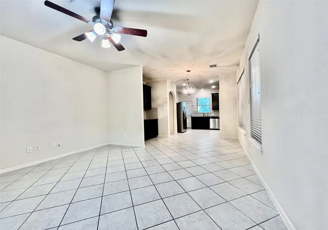 Photo 4 of Single family home for sale at 1907 Sophia Dr, Houston, TX 77090 | MLS# 18458599 | Listing updated on 2026-09-03