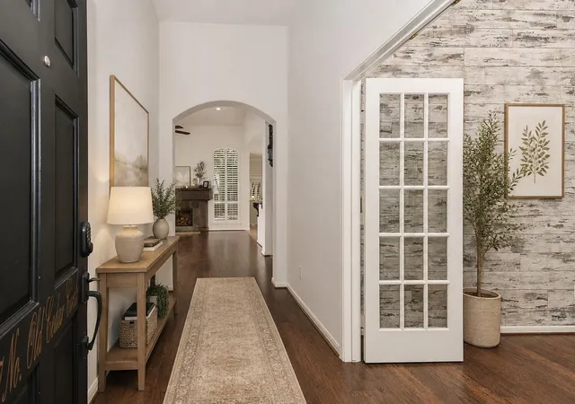 Photo 3 of Single family home for sale at 67 N Old Cedar Cir, Spring, TX 77382 | MLS# 67107195 | Listing updated on 2026-08-23