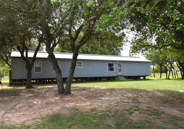 Homes for sale in Hallettsville, TX | 13337 Us Hwy 90a E, Hallettsville, TX 77964 | MLS# 44688126