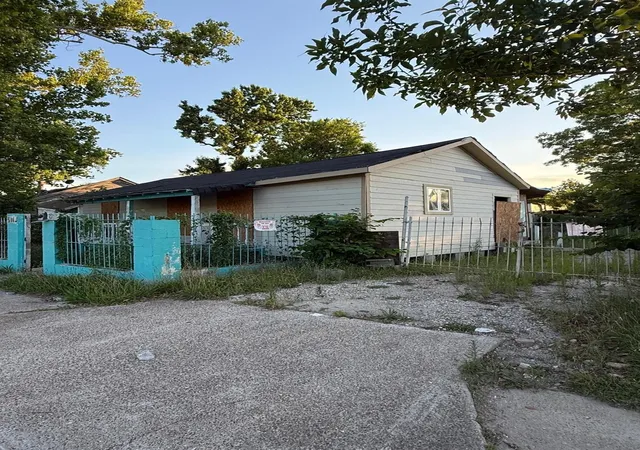 5th image of 5113 Hirsch Rd, Houston, TX 77026 | MLS# 36656624
