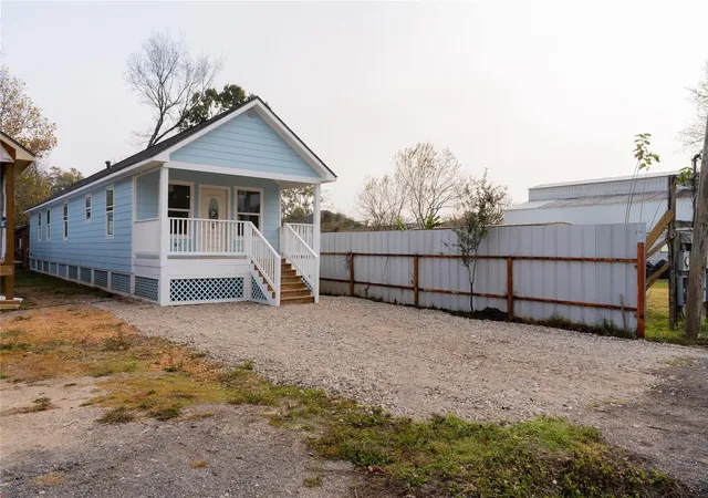 Homes for sale in Bacliff, TX | 4425 7th St, Bacliff, TX 77518 | MLS# 2900085