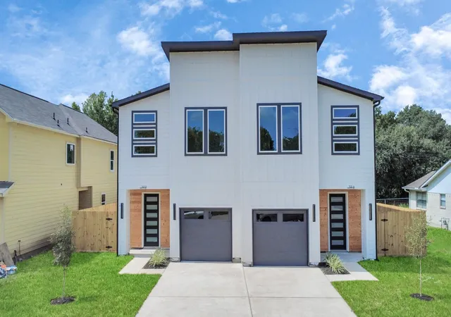 Photo 2 of Multi family home for sale at 5218 Higgins St #A/B, Houston, TX 77033 | MLS# 39902811 | Listing updated on 2026-07-09