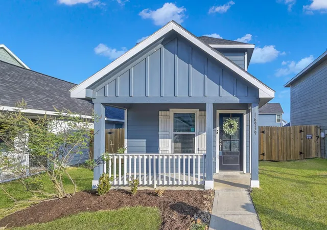 Single family home for sale at 16939 Marie Village Dr, Conroe, TX 77306 | MLS# 92329506