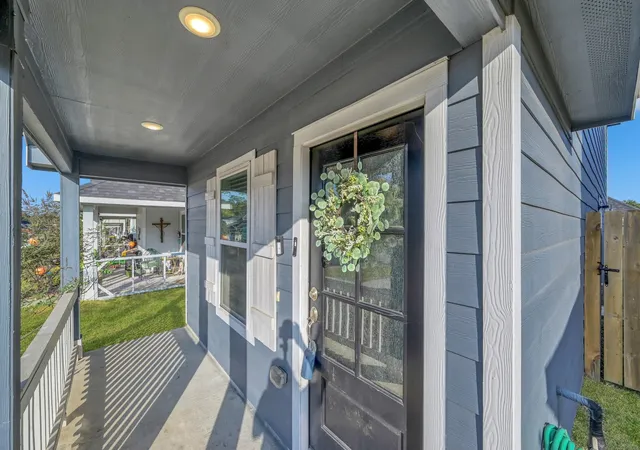 Photo 2 of Single family home for sale at 16939 Marie Village Dr, Conroe, TX 77306 | MLS# 92329506 | Listing updated on 2026-08-13