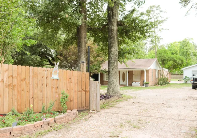3rd image of 8815 Kerr Dr, Tomball, TX 77375 | MLS# 40222308