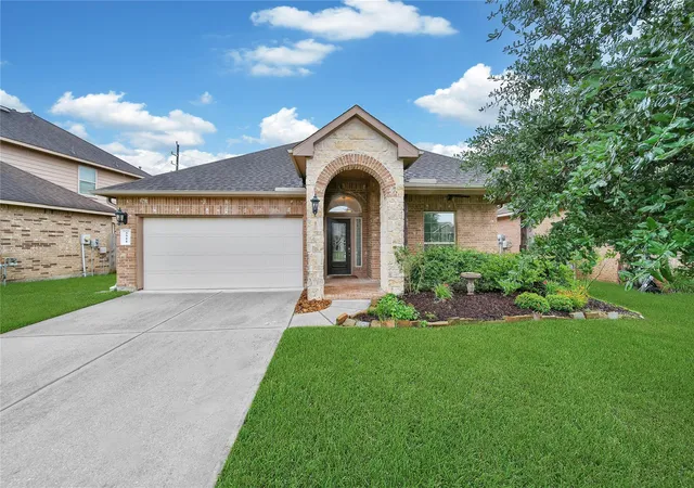 Photo 1 of Single family home for sale at 5511 Claymore Meadow Ln, Spring, TX 77389 | MLS# 27684993 | Listing updated on 2026-09-05