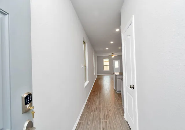 5th image of 25746 Hickory Pecan Trl, Tomball, TX 77375 | MLS# 11375960