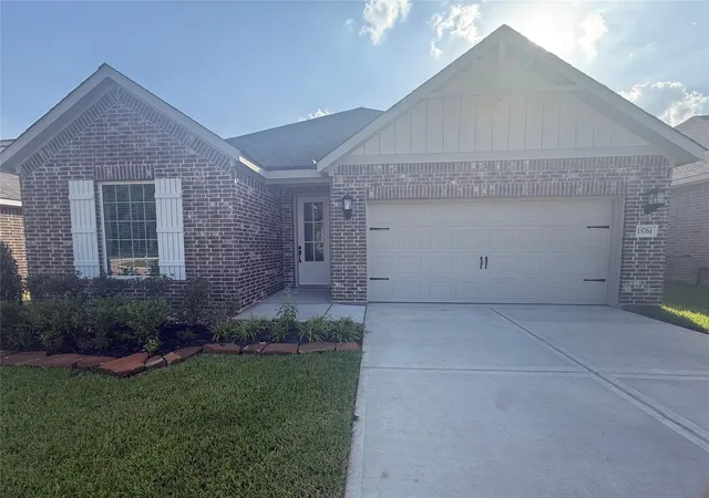 Photo 1 of Single family home for sale at 15761 Bayberry Tr Dr, Conroe, TX 77303 | MLS# 31156740 | Listing updated on 2026-08-22
