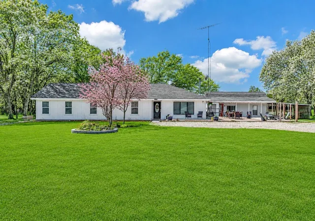 1st image of 1835 Fort Graham Rd, Waco, TX 76705 | MLS# 10893951