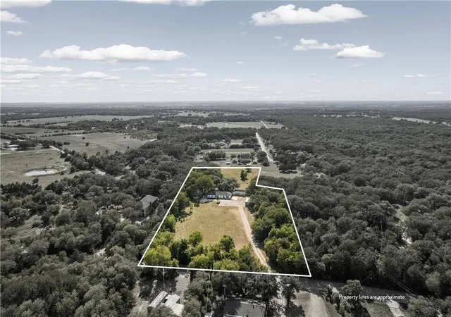 4th image of 1835 Fort Graham Rd, Waco, TX 76705 | MLS# 10893951