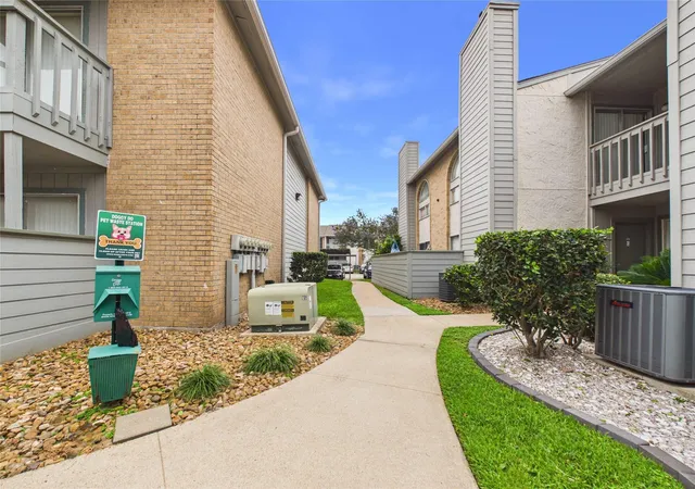 Homes for sale in Houston, TX | 260 El Dorado Boulevard, Houston, TX 77598 | Houzeo