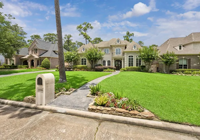 Photo 3 of Sale Pending at 12506 Boheme Dr, Houston, TX 77024 | MLS# 42736795 | Listing updated on 2026-09-16