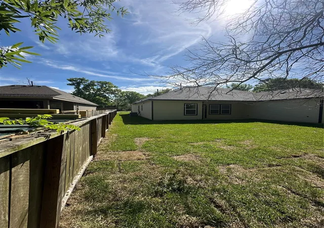 4th image of 22525 E Shorewood Loop Loop E, Huffman, TX 77336 | MLS# 98216152