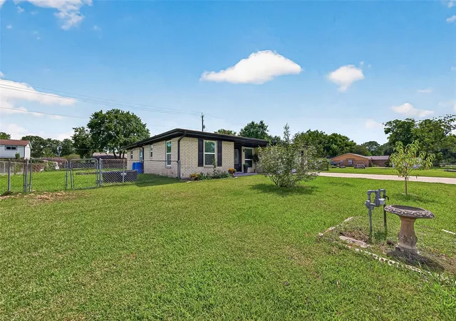 21st image of 237 Burkett St, Richwood, TX 77531 | MLS# 20800232