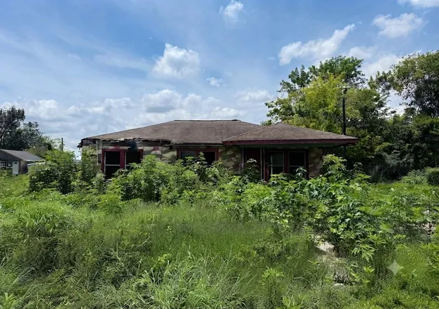 Photo 3 of Sale Pending at 7115 Dallas St, Baytown, TX 77521 | MLS# 7164970 | Listing updated on 2026-09-18