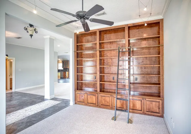 Photo 3 of Single family home for sale at 309 Williamsburg, Clute, TX 77531 | MLS# 97884106 | Listing updated on 2026-09-27