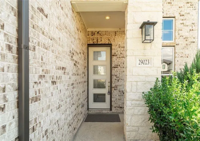 4th image of 29023 Laurel Grove Ln, Fulshear, TX 77441 | MLS# 59209996