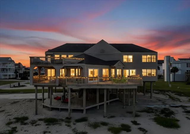 Photo 3 of Single family home for sale at 4226 Ghost Crab Ln, Galveston, TX 77554 | MLS# 86306113 | Listing updated on 2026-03-24