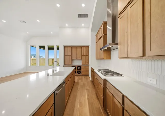Photo 4 of Single family home for sale at 31023 Peony Pl Dr, Fulshear, TX 77441 | MLS# 88504724 | Listing updated on 2026-09-19
