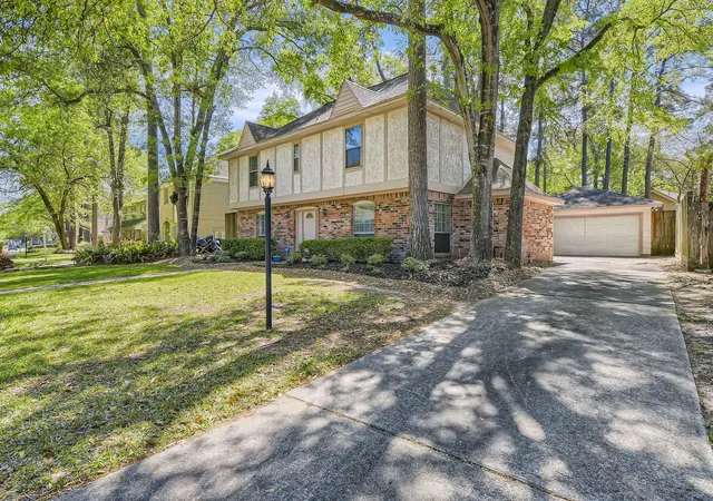 Photo 3 of Single family home for sale at 19527 Enchanted Oaks Dr, Spring, TX 77388 | MLS# 12663486 | Listing updated on 2026-09-10