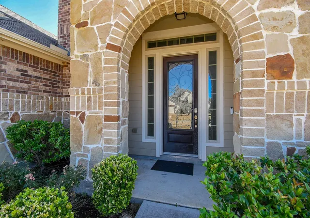 Photo 3 of Single family home for sale at 6102 Crested Song Cir, Richmond, TX 77407 | MLS# 29405016 | Listing updated on 2026-09-17
