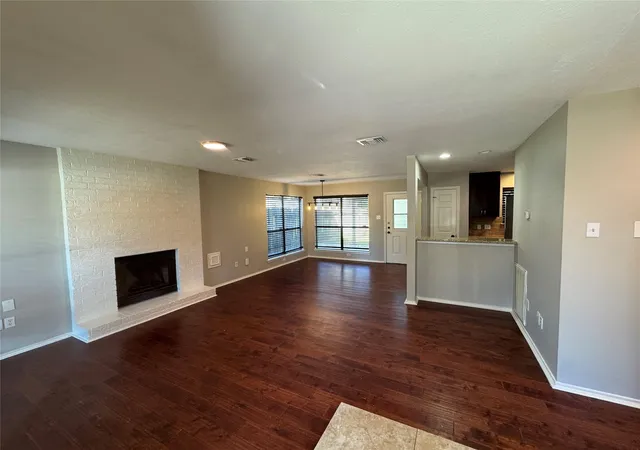 Photo 3 of Single family home for sale at 102 Summer Crst Cir, Spring, TX 77381 | MLS# 25102227 | Listing updated on 2026-08-20