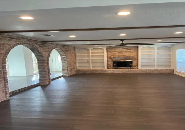 4th image of 9126 Devoncroft Dr, Houston, TX 77031 | MLS# 6210522