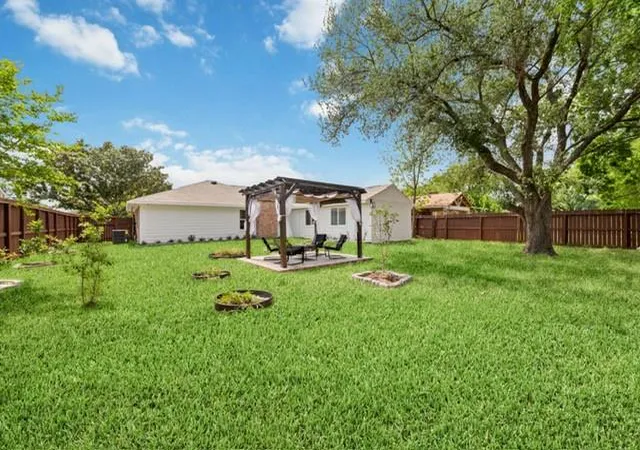 3rd image of 13102 Apple Glen Ln, Houston, TX 77072 | MLS# 65290470