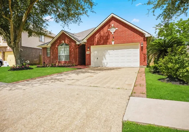 Homes for sale in Pasadena, TX | 4814 Preston Trails Ln, Pasadena, TX 77505 | MLS# 74816085