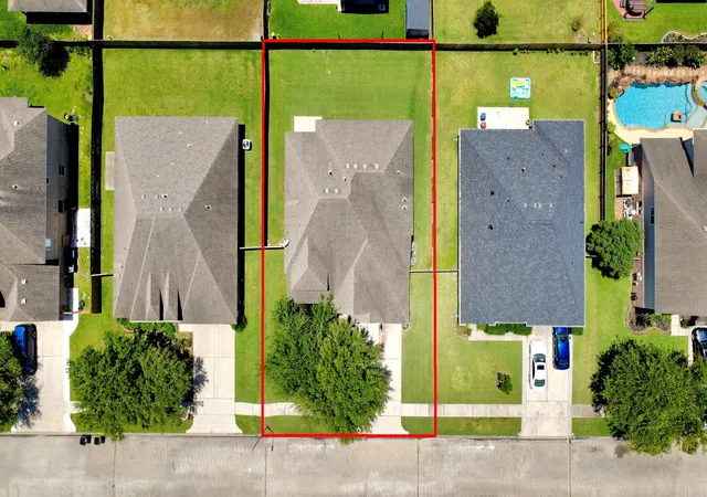 4th image of 1914 Grandoak Dr, Pearland, TX 77581 | MLS# 86183952