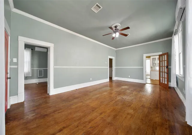 5th image of 207 Northwood St, Houston, TX 77009 | MLS# 12995336