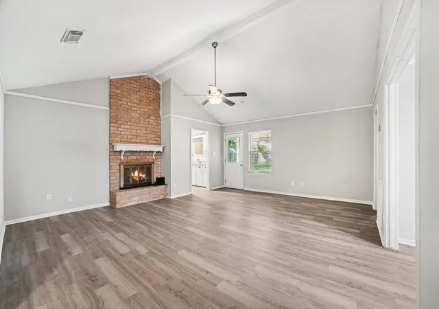 Photo 3 of Single family home for sale at 29207 Fox Run Blvd, Spring, TX 77386 | MLS# 74107975 | Listing updated on 2026-08-27
