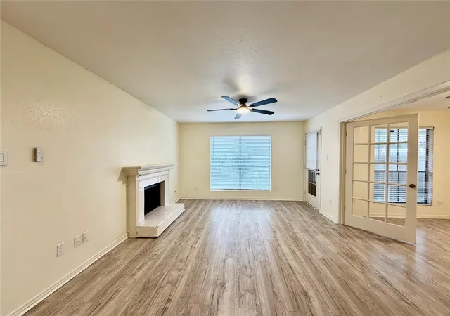 2nd image of 2120 Wilcrest Dr #121, Houston, TX 77042 | MLS# 9628546