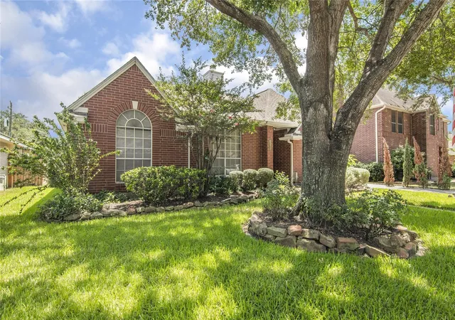 Photo 2 of Single family home for sale at 3305 Greenwood Pl, Deer Park, TX 77536 | MLS# 17044054 | Listing updated on 2026-10-02