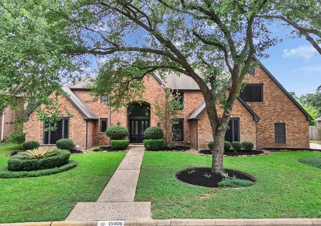 Photo 1 of Mansion for sale at 15906 Redwood Pl Dr, Houston, TX 77079 | MLS# 25434944 | Listing updated on 2026-08-08
