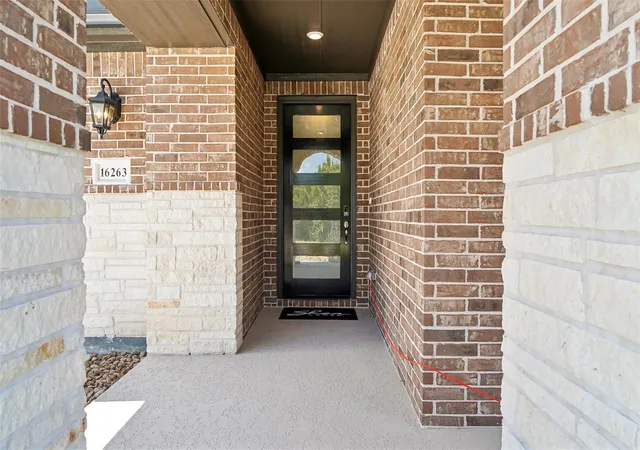 Photo 2 of Single family home for sale at 16263 Sheridan River Trl, Conroe, TX 77302 | MLS# 56819908 | Listing updated on 2026-09-18