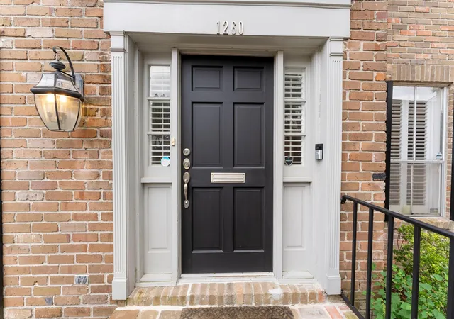 4th image of 1260 Fountain View Dr #171, Houston, TX 77057 | MLS# 92625921