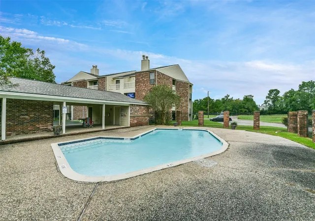 Photo 3 of Condo for sale at 2501 Gulf Fwy #279B, Dickinson, TX 77539 | MLS# 50560036 | Listing updated on 2026-07-27