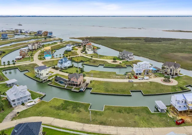 Photo 2 of Land for sale at 27 Isla Morada, Hitchcock, TX 77563 | MLS# 95498430 | Listing updated on 2026-02-18