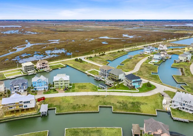 Photo 3 of Land for sale at 27 Isla Morada, Hitchcock, TX 77563 | MLS# 95498430 | Listing updated on 2026-02-18