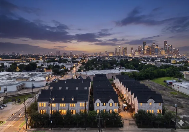 Townhouse for sale at 4041 Leeland St, Houston, TX 77023 | MLS# 463537