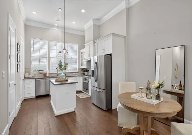 Photo 3 of Townhouse for sale at 4041 Leeland St, Houston, TX 77023 | MLS# 463537 | Listing updated on 2026-09-10