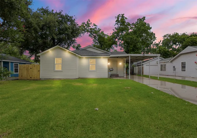Photo 1 of Single family home for sale at 1415 Taylor Ave, Pasadena, TX 77506 | MLS# 36242533 | Listing updated on 2026-08-01