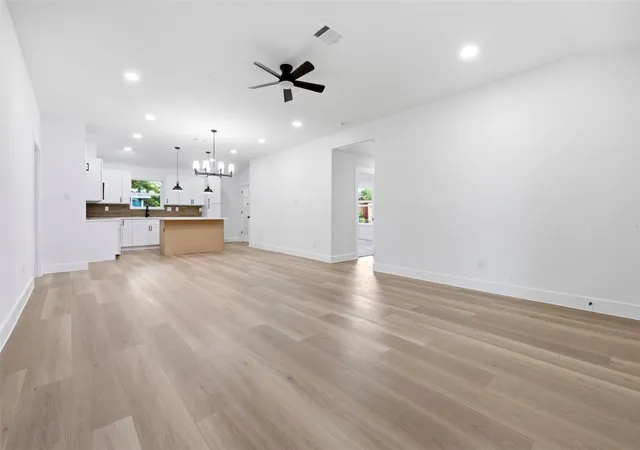 Photo 3 of Single family home for sale at 1415 Taylor Ave, Pasadena, TX 77506 | MLS# 36242533 | Listing updated on 2026-08-01