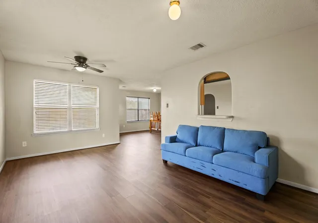 Photo 2 of Single family home for sale at 5247 Panay Park Dr, Houston, TX 77048 | MLS# 49728742 | Listing updated on 2026-04-26