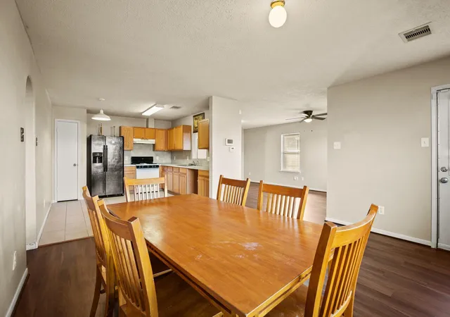 Photo 4 of Single family home for sale at 5247 Panay Park Dr, Houston, TX 77048 | MLS# 49728742 | Listing updated on 2026-04-26