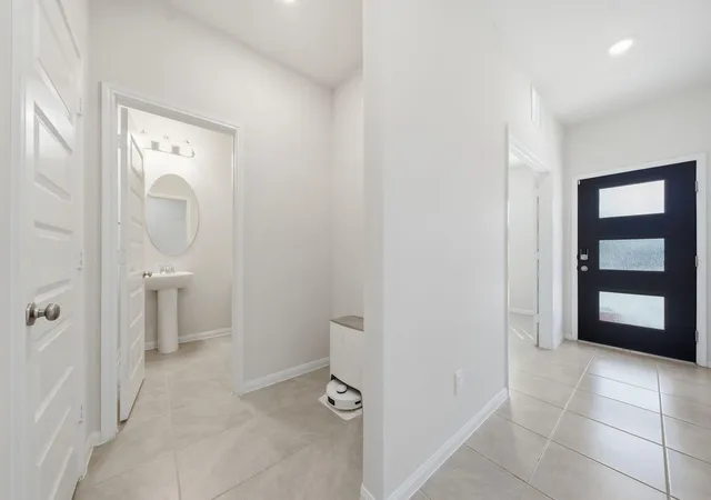 Photo 4 of Single family home for sale at 2703 Fairfield Landing Ln, Houston, TX 77089 | MLS# 2933667 | Listing updated on 2026-08-15