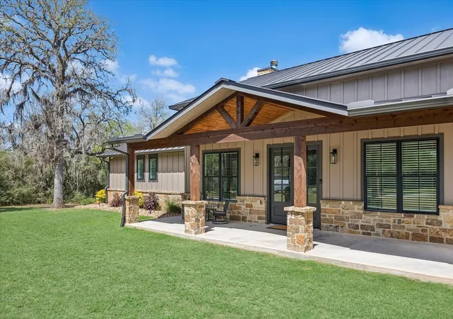 Homes for sale in Columbus, TX | 1058 Fm 1890, Columbus, TX 78934 | MLS# 2601846