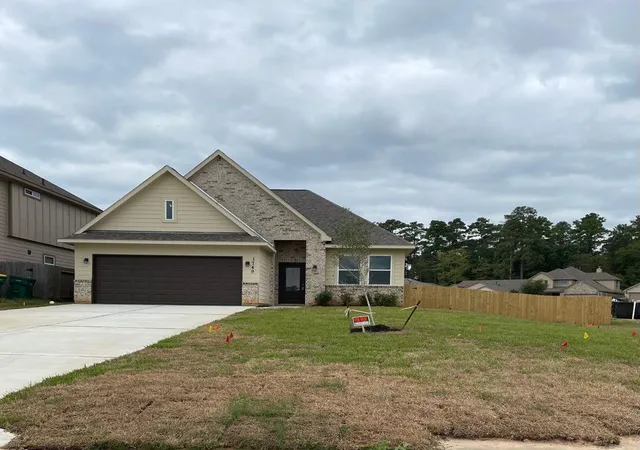 Photo 1 of Single family home for sale at 1749 Cindy Ln, Conroe, TX 77304 | MLS# 32108135 | Listing updated on 2026-09-12