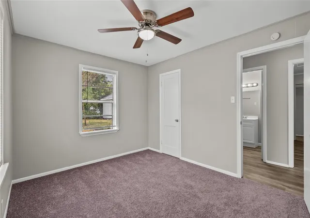 14th image of 1004 S 2nd St, La Porte, TX 77571 | MLS# 59369769